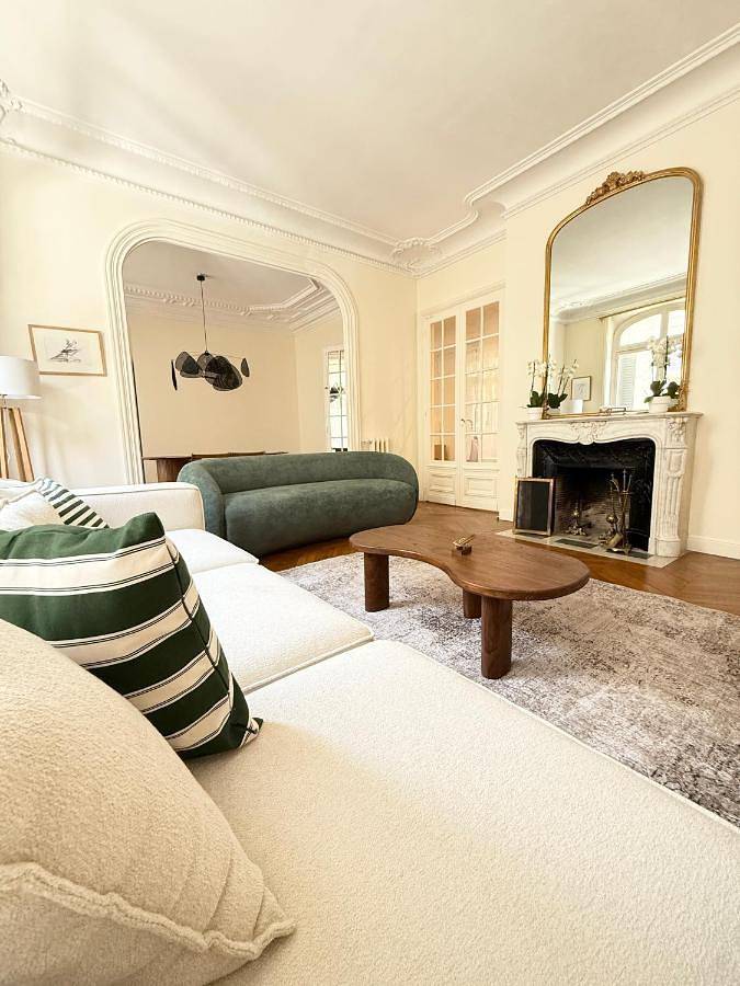 Gîte pour 6 personnes, avec vue dans Theatre De La Tour