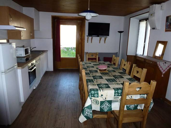 Gîte pour 8 personnes, avec balcon, animaux acceptés dans Office De Tourisme De Val Cenis Lanslevillard - 2