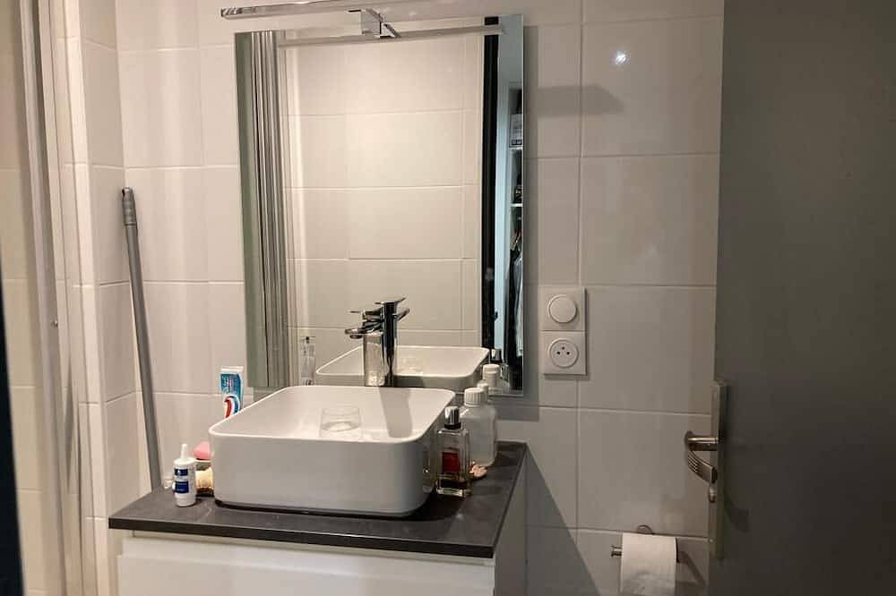 Appartement entier, Studio Cosy et Moderne au Coeur de Labruguière in Labruguière, Région de Castres