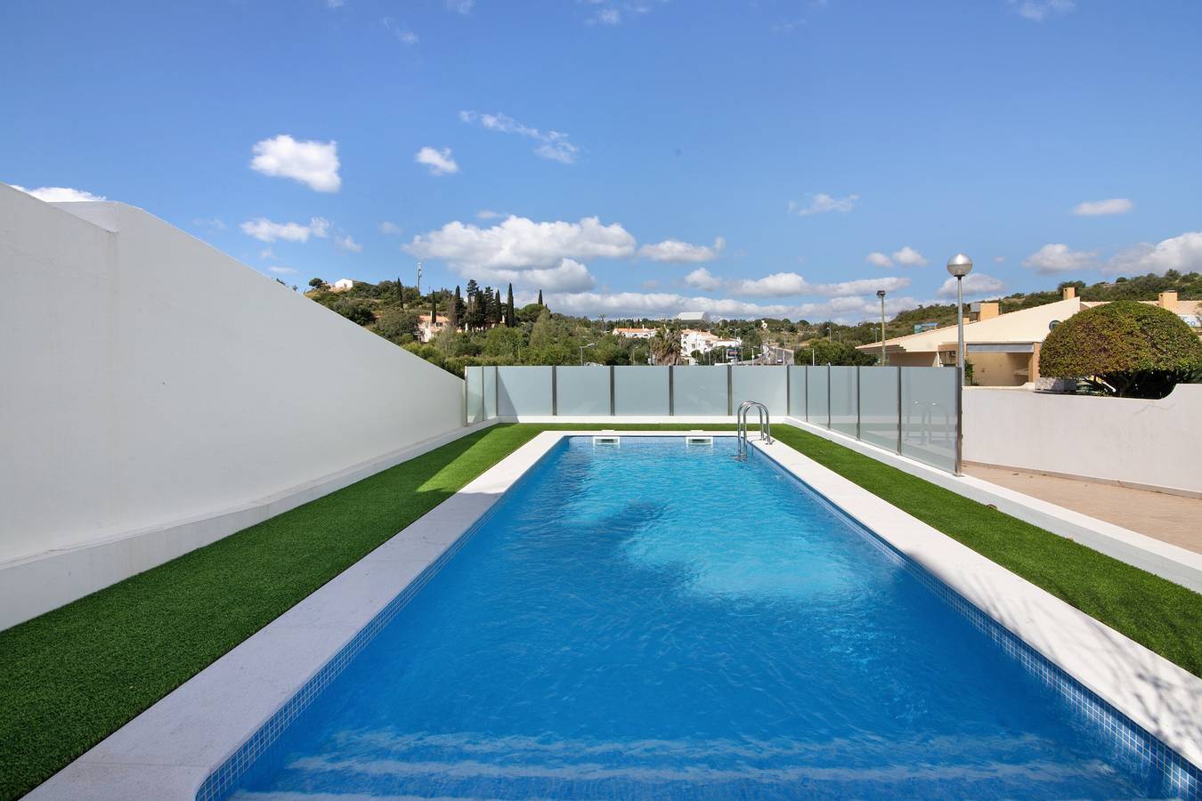Villa 'Neves' mit Bergblick, privatem Pool und privater Terrasse in Albufeira, Faro Distrikt