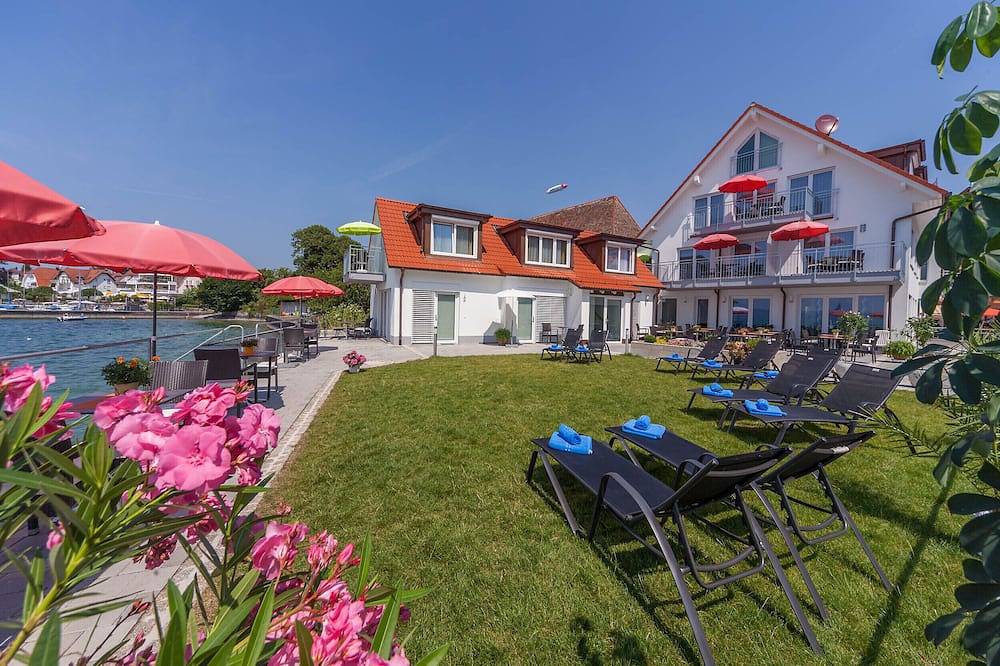 Seehotel Belriva, modernes Apartment direkt am See, Badestrand, Frühstück in Hagnau am Bodensee, Obersee (Bodensee)