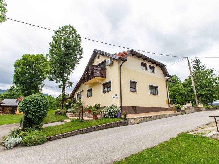 Vakantiewoning voor 3 personen, met balkon en tuin, kindvriendelijk in Midden-Kroatië