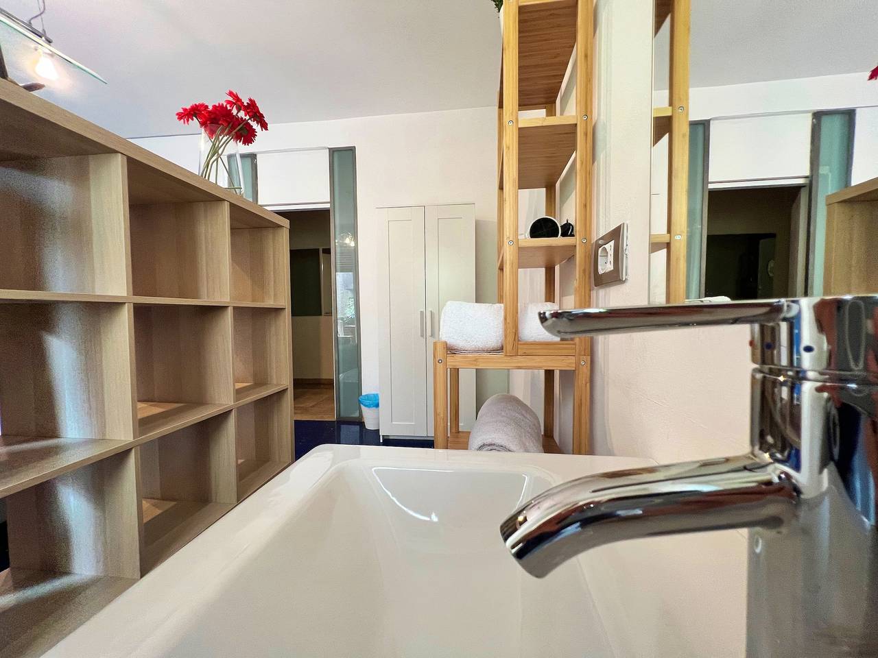 Guest House Seveso 40 - Stanza 1 in Milán, Provincia de Milan