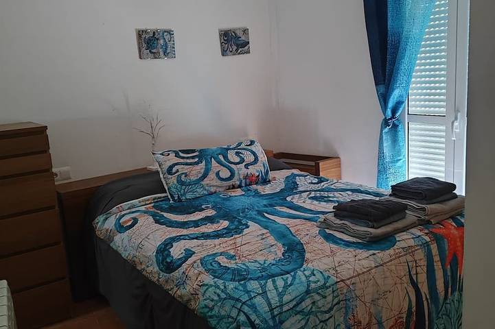 Chalet adosado de 3 dormitorios con piscina y pista de pádel in Lepe, Costa de la Luz
