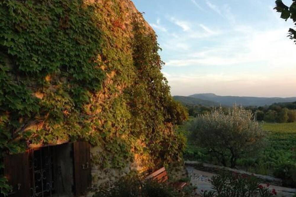 \"Haus der Olivenbäume\ in Puyméras, Parc naturel régional du Mont-Ventoux