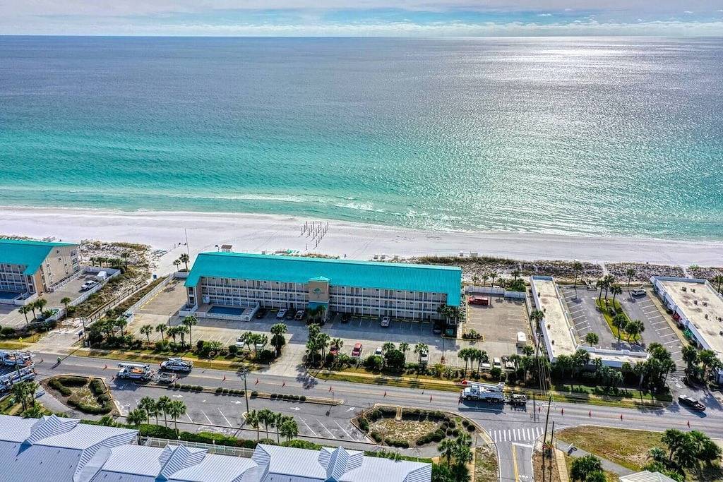 Ganze Wohnung, Salty Seas Gulf Front Oasis in Destin, Emerald Coast