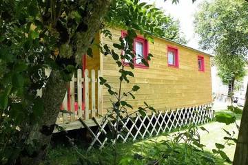 Gîte pour 2 personnes, avec piscine et terrasse, animaux acceptés à Le Buisson-de-Cadouin