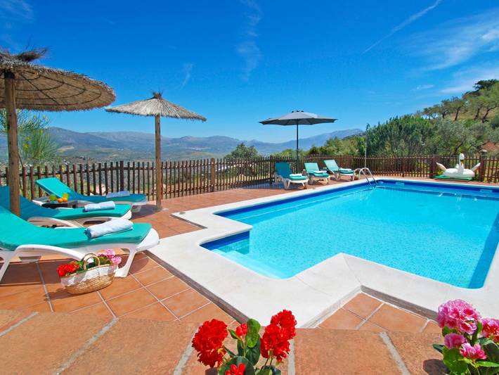 Ferienhaus für 6 Personen, mit Garten und Balkon sowie Pool in Comares