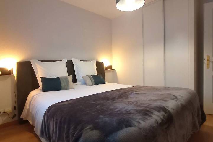 Ganze Wohnung, 4 / 6p Wohnung mit ruhiger Terrasse, in der Nähe von Skigebieten in Saint-Jean-de-Sixt, Annecy und Umgebung