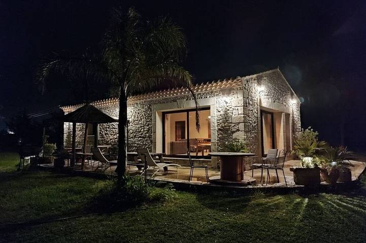 Gîte pour 6 personnes, avec terrasse, animaux acceptés - 1