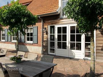 Ferienhaus für 26 Personen, mit Terrasse und Balkon/Terrasse in Horst aan de Maas