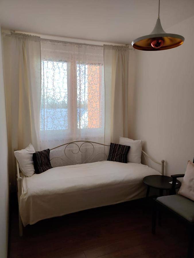Geheel appartement, Roses Apartment in Frýdek-Místek, Moravië-Silezië