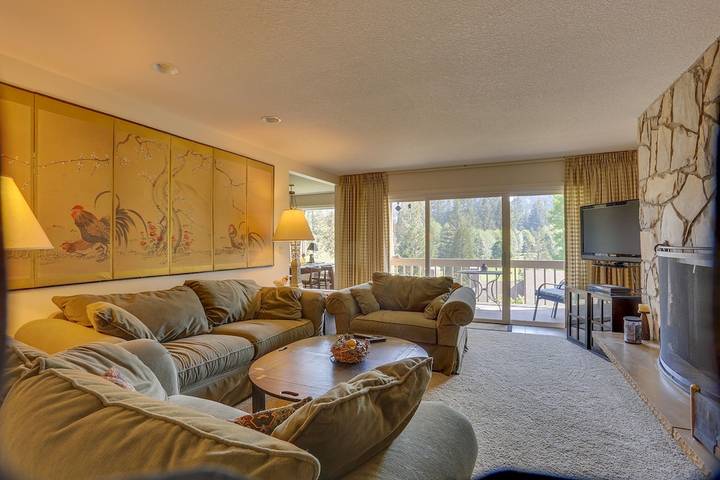 Vacation apartment for 6 people, with terrace in Oregon