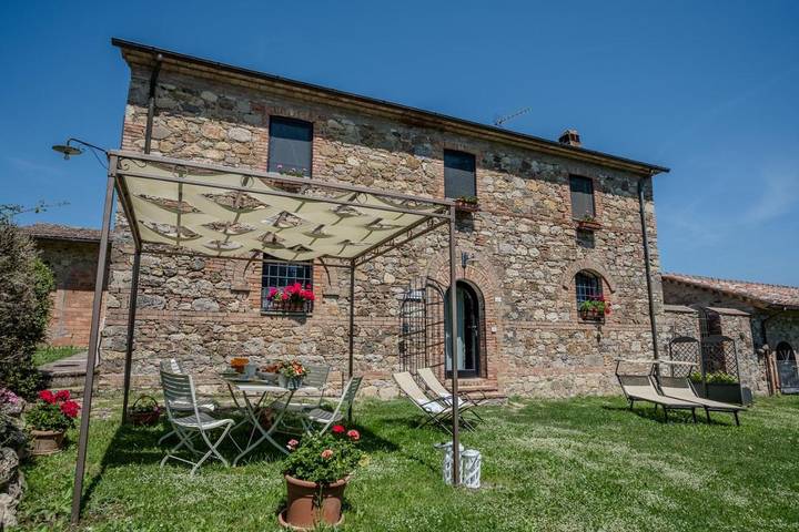 Agriturismo per 6 persone, con Giardino e Piscina nonché Panorama a Cetona