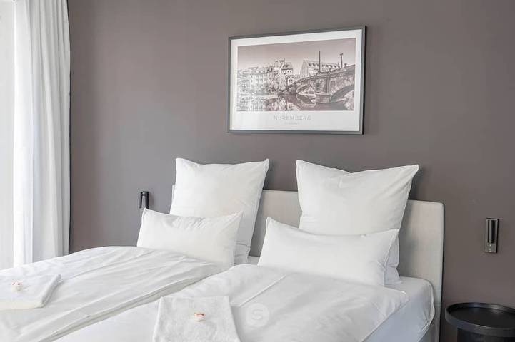 Appartement entier, Perfect city center location, 107 sqm, directly at the opera house in suite flair with terrace in Nuremberg, Franconie