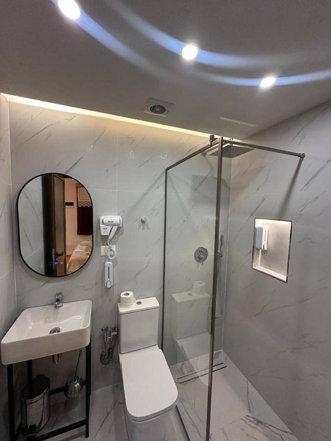 Maison d’hôte pour 5 personnes, avec vue ainsi que terrasse et jardin dans Gjirokastër - 4