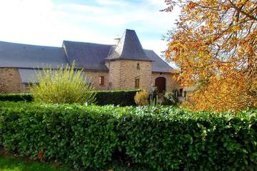 Gîte pour 6 personnes, avec jardin à Lescure-Jaoul