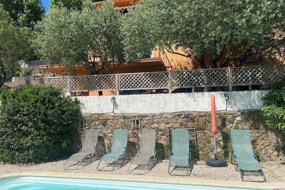 Villa très spacieuse avec Piscine privée dans les Cévennes in Bessèges, Cevenas