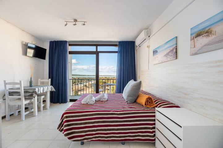 Apartamento de férias para 2 pessoas, com Varanda e Jardim e ainda Vista para o lago em Formentera