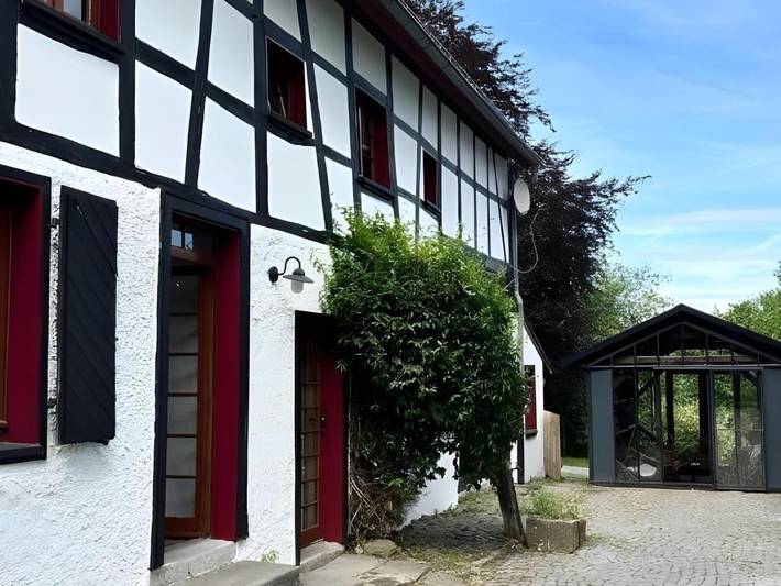 Ferienhaus für 12 Personen, mit Sauna und Garten, mit Haustier in Hellenthal