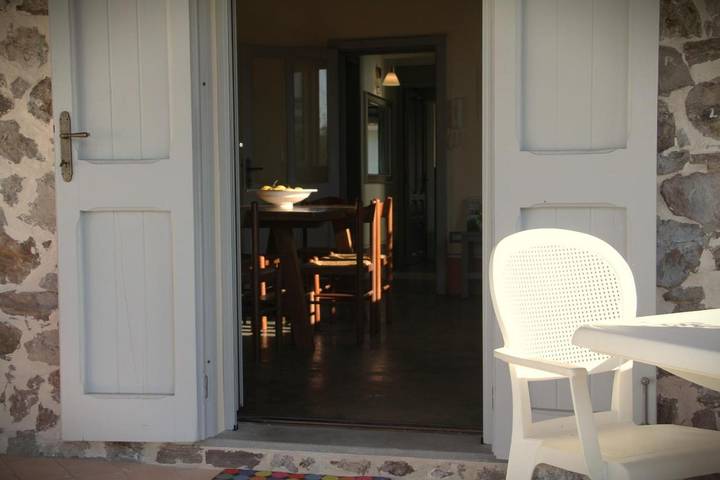 Location de vacances pour 2 personnes, avec terrasse ainsi que vue et jardin à Arborea - 2