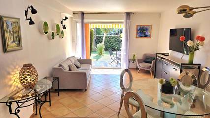 Gîte pour 4 personnes, avec jardin dans Plage de l'Argentière