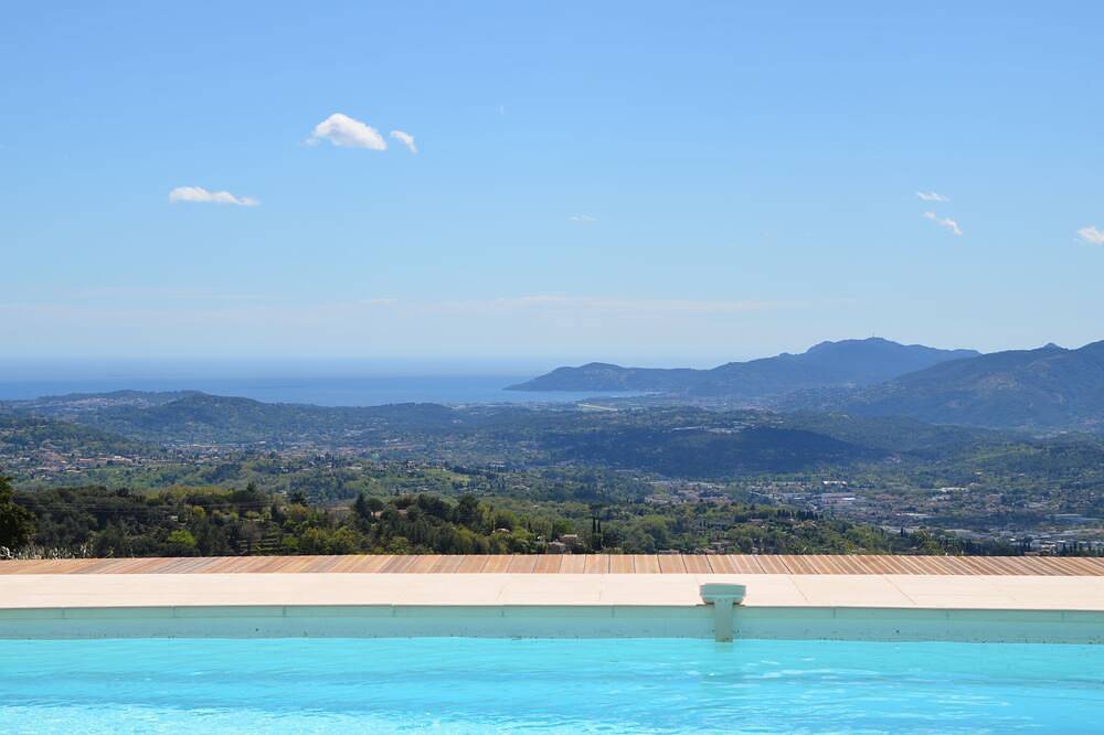 Vacances En Famille - Exceptionnelle Villa - Vue Panoramique -  30 mn de Nice in Châteauneuf-Grasse, Côte méditerranéenne (France)