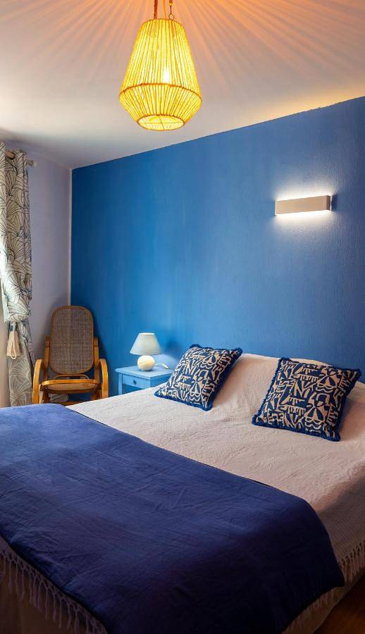 Location de vacances pour 2 personnes, avec vue et terrasse à Le Caylar