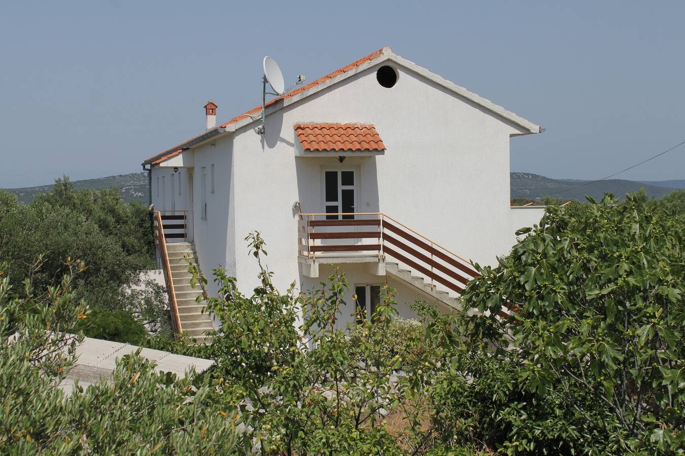 Ganze Wohnung, 2-Zimmer-Ferienwohnung mit Balkon und Meerblick Bozava, Dugi otok A-8123-c in Sali, Dugi Otok