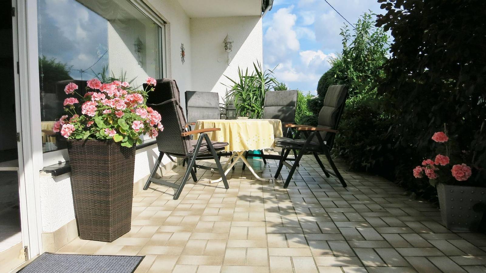 Ganze Ferienwohnung, Ferienwohnung in St. Wendel mit Terrasse in Sankt Wendel, Saar-Nahe-Bergland