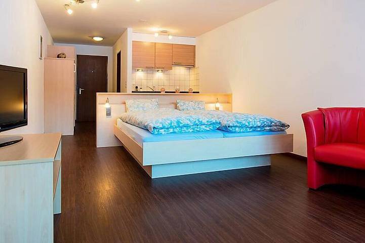 Ferienwohnung für 2 Personen, mit Balkon in Saas-Grund - 2