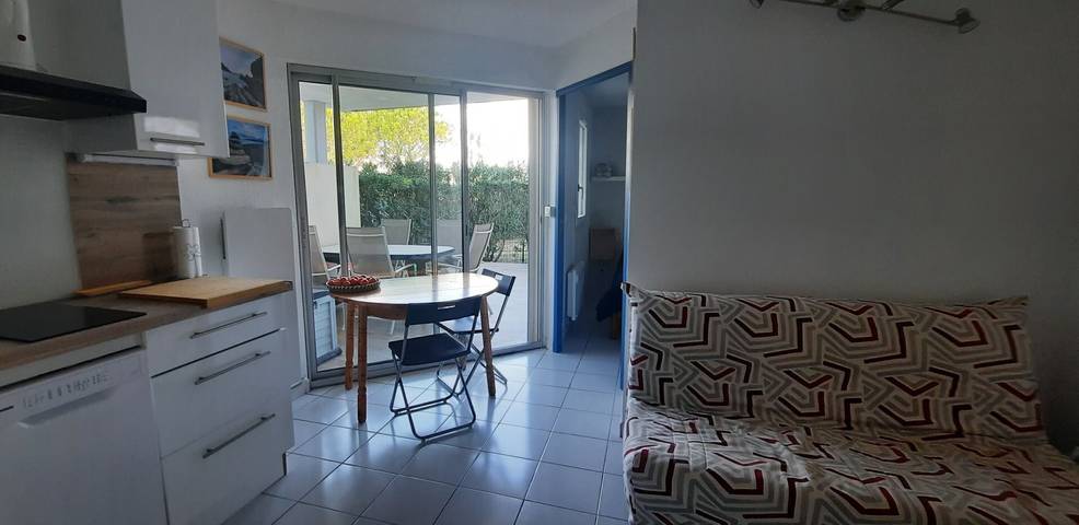 Appartement de vacances pour 4 personnes, avec bassin pour enfant et jardin, animaux acceptés
