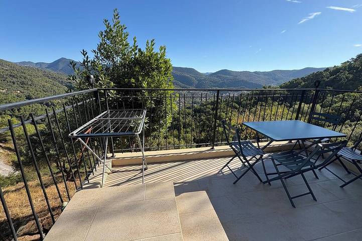 Location de vacances pour 4 personnes, avec jardin et terrasse, animaux acceptés à Aspremont