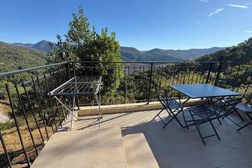 Gîte pour 4 personnes, avec jardin et terrasse, animaux acceptés à Aspremont
