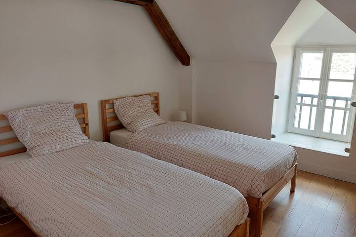 Location de vacances pour 12 personnes, avec jardin et terrasse dans Saint-Quentin en Yvelines - 4