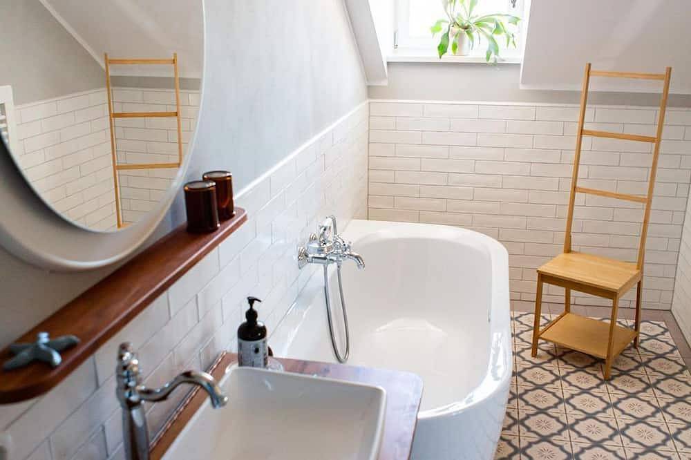 Ganze Wohnung, Ferienwohnung Charlie Chaplin - Villa Weißbach - Haus Hilda in Flöha, Chemnitz und Umgebung