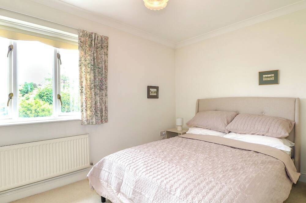 Little Birches, pet friendly, with a garden in Tenterden in Tenterden, Ashford region