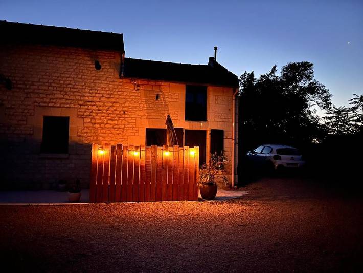 Gîte pour 4 personnes, avec jardin à Ligré - 2