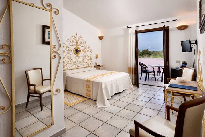 B&b per 2 persone, con Balcone/Terrazza e Piscina a Arzachena
