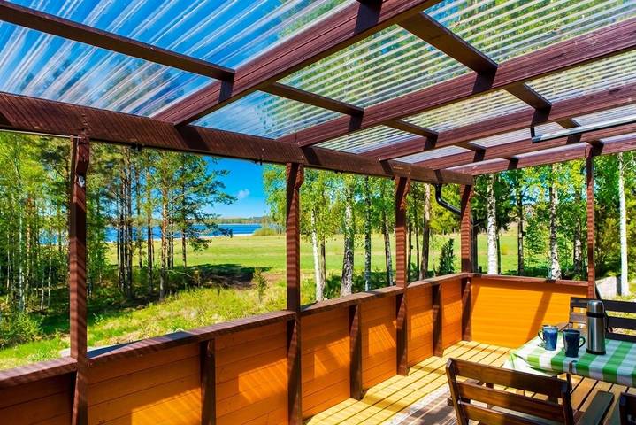Ferienhaus für 4 Personen, mit Terrasse und Garten sowie Seeblick in Storfors