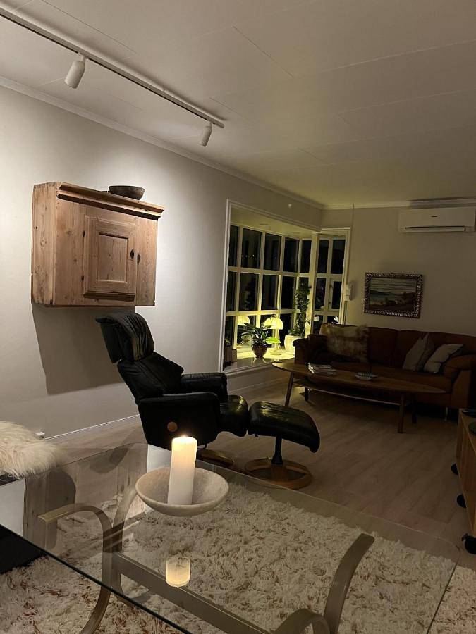 Ferienhaus für 12 Personen, mit Whirlpool und Pool sowie Garten in Trondheim