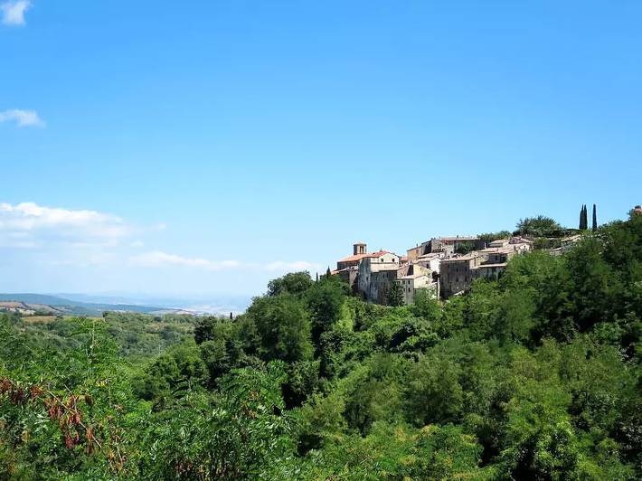 Agriturismo per 6 persone, con piscina e terrazza in Scansano