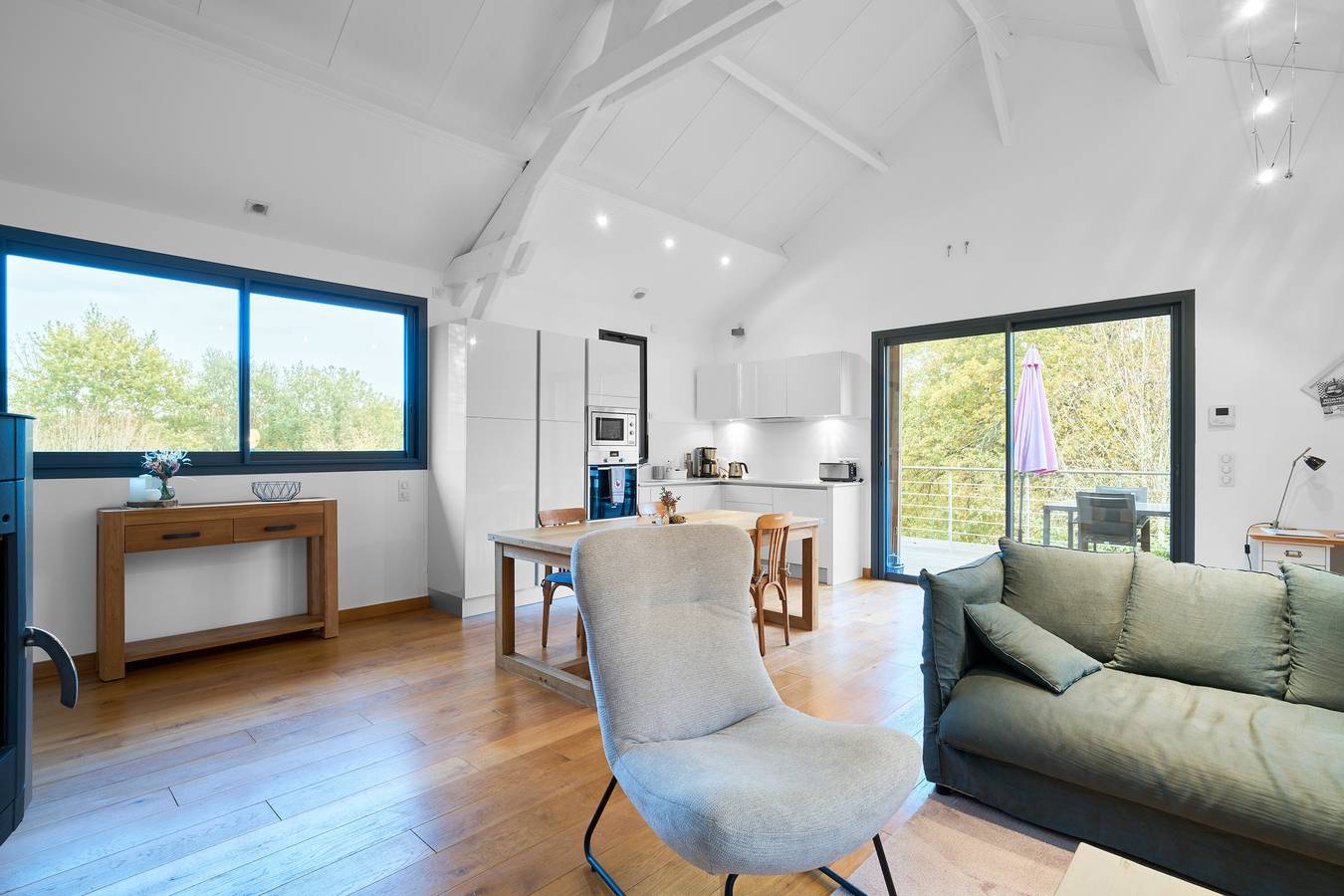 Ganze Wohnung, Loft Ôrizon im Domaine De L'ô – Öko-Gîte mit Pool und großem Grundstück im Périgord in Saint-Jean-d'Eyraud, Périgord Pourpre