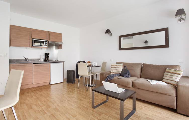 Gîte pour 4 personnes, avec balcon à Beausoleil - 2