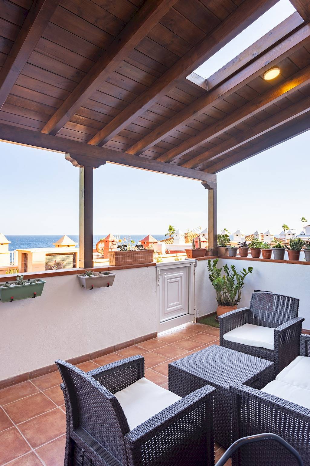 Entire apartment, Home2Book Sea Breeze Apartment, Pool & Terrace in Punta Larga, Las Caletillas