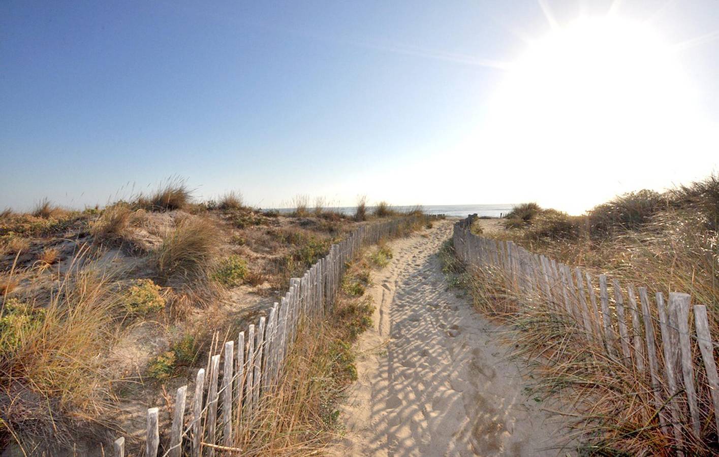 Cozy 1-BR Apartment with WiFi & Parking, Steps from Le Tech River in Le Boulou, Céret region