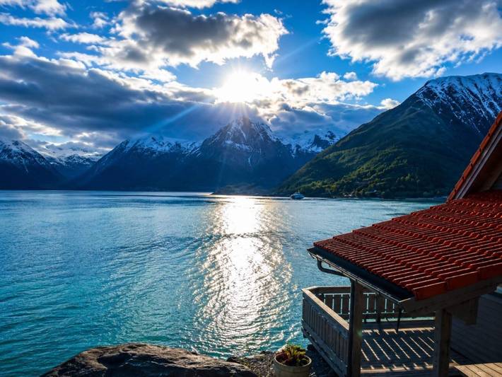 Ferienhaus für 6 Personen, mit Terrasse und Whirlpool sowie Sauna in Sognefjord