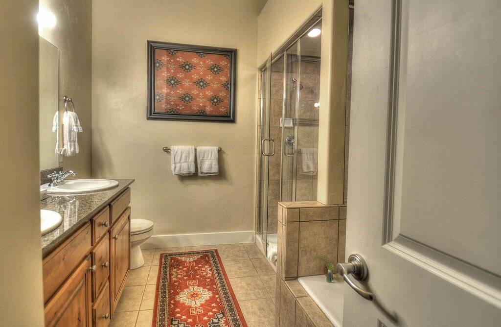 Vacation Home for 12 Guests in Snyderville, Uinta Wasatch Cache National Forest