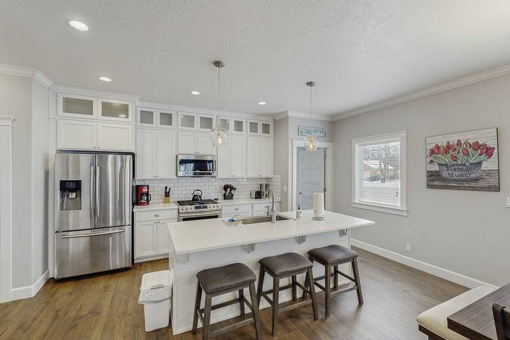 Vacation rental for 6 people, with yard and balcony, kid friendly in Idaho