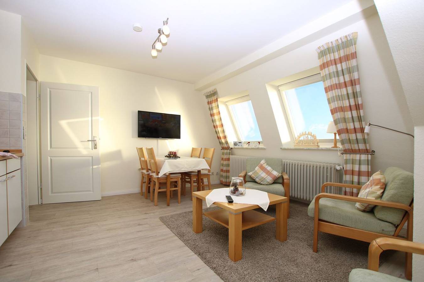 Ganze Wohnung, Ferienwohnung mit 2- Zimmern auf ca. 45m² mit direktem Meerblick in Wyk auf Föhr (Stadt), Wyk auf Föhr